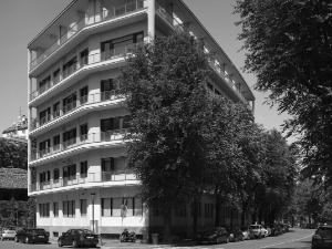Edificio per abitazioni e uffici in via dei Giardini 7, Milano (MI) - fotografia di Introini, Marco (2015)