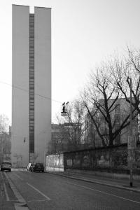Il fronte minore, solcato dalla fenditura verticale continua - fotografia di Introini, Marco (2011)