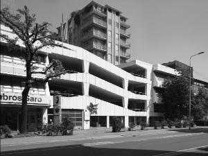 Autorimessa Super Garage, Milano (MI) - fotografia di Introini, Marco