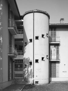 Dettaglio del volume cilindrico che accoglie le scale - fotografia di Introini, Marco (2015)