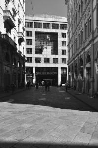 Edificio polifunzionale in via San Raffaele 6, Milano (MI) - fotografia di Suriano, Stefano (2016)
