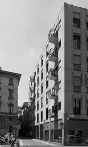 Casa d'abitazione in piazza Bertarelli, Milano (MI) - fotografia di Sartori, Alessandro (2016)