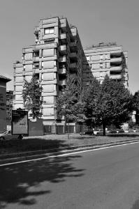 Edificio per abitazioni in viale San Gimignano, Milano (MI) - fotografia di Suriano, Stefano (2016)