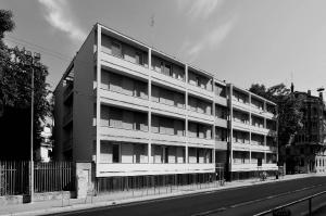 Edificio per abitazioni in via Sforza, Milano (MI) - fotografia di Suriano, Stefano (2016)
