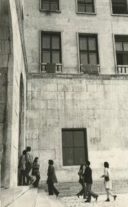 Trieste - Università degli Studi: esterno - Bandiere alle finestre - Studenti