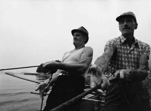 Pescatori su una barca.