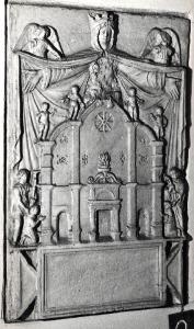 Stemma della Fabbrica del Duomo di Milano con Madonna, angeli e santi e la facciata della Chiesa di S. Maria Maggiore