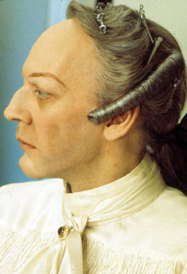Zaugg, Klaus - Set cinematografico del film Casanova - regia di Federico Fellini. L'attore Donald Sutherland al trucco - primo piano.