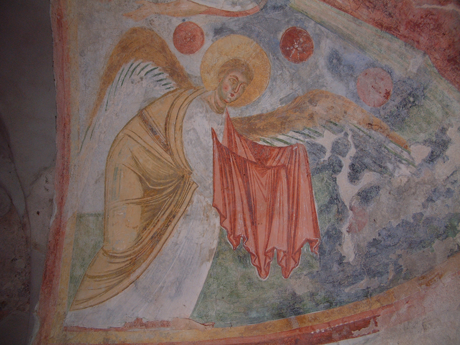 Novate Mezzola, chiesa di San Fedelino, affreschi dell’XI secolo, particolare di un Angelo