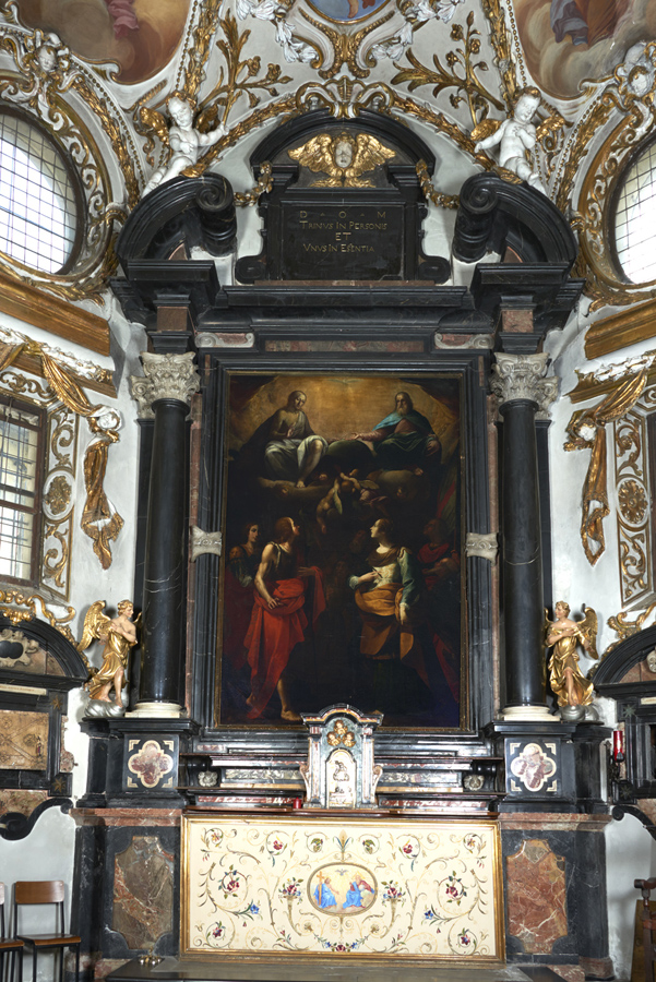 Novate Mezzola, chiesa della Santissima Trinità, altare maggiore