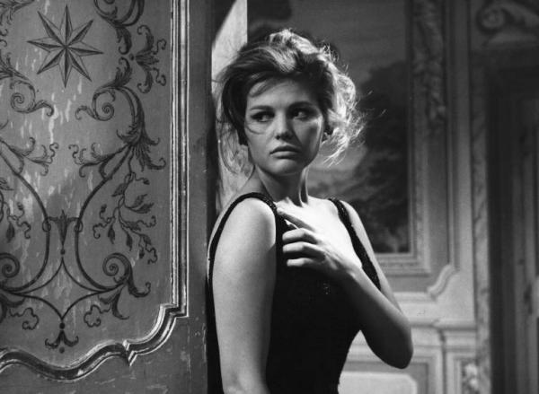 Fotografia del film "I delfini" - Regia Francesco Maselli 1960 - L'attrice Claudia Cardinale.