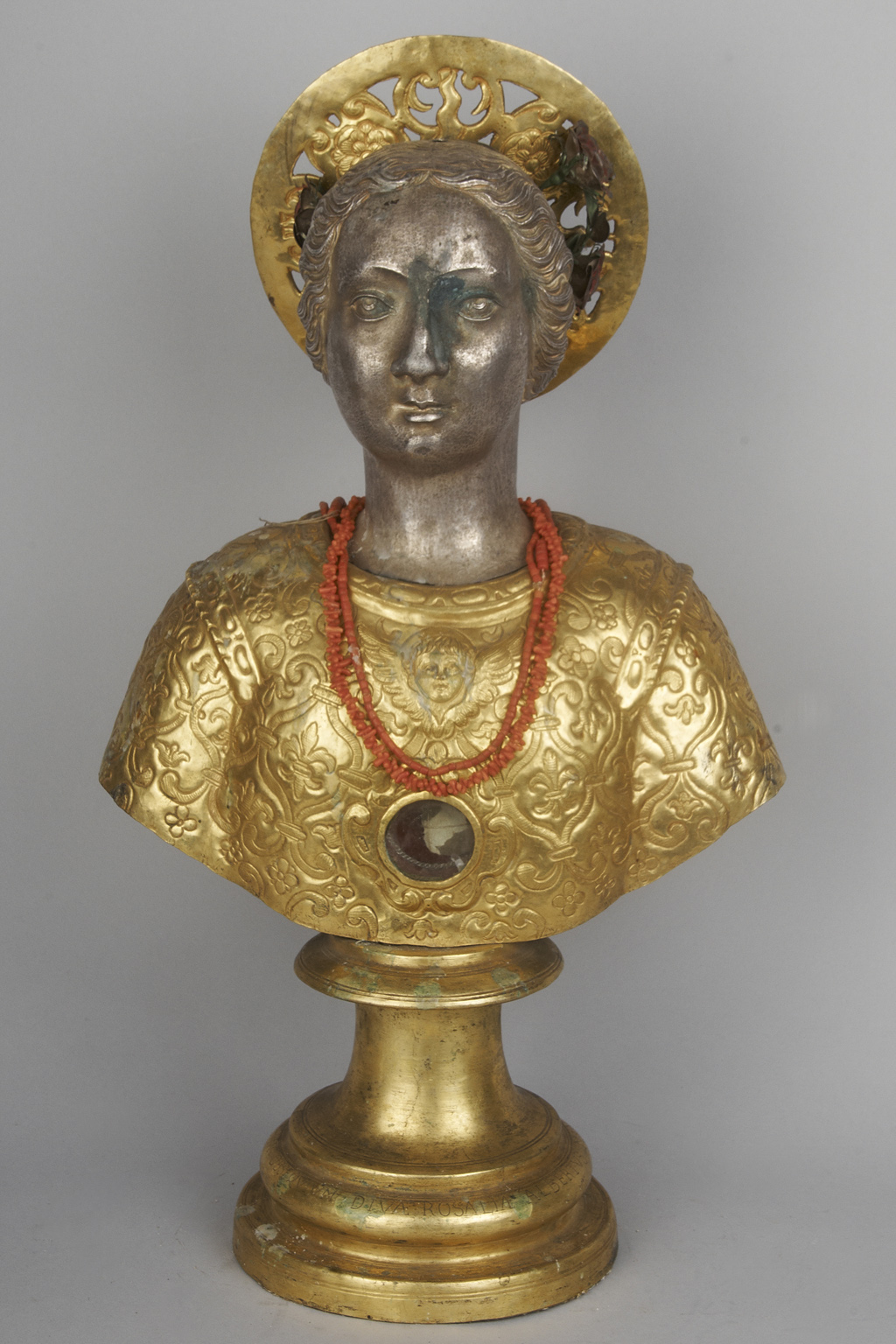 Fig. 6 Reliquiario a busto contenente un frammento osseo di santa Rosalia. Peglio, San Giacomo