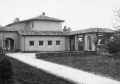 Villa Luria-Amati, Azzate. Fronte verso il cortile (AACR).