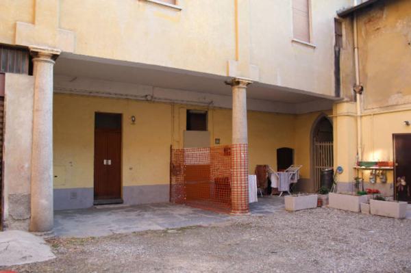 Casa a corte Via Trento 12 - complesso