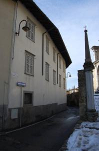 Palazzo Via P. Loverini 11