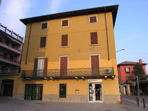 Casa Piazza XIII Martiri 32