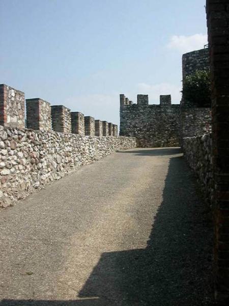Mura della Rocca Viscontea