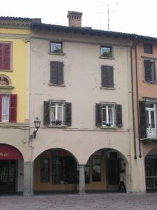 Casa Piazza Garibaldi 7