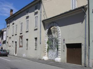 Palazzo Via Re Desiderio 10
