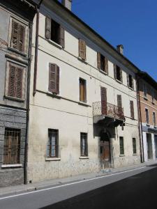 Palazzo Via Cavour 8