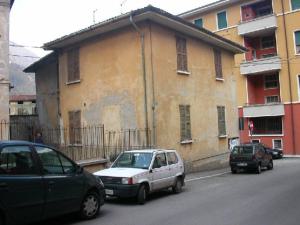 Palazzo Via San Carlo 8