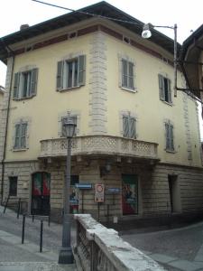 Palazzo Via Vittorio Veneto 2