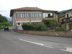 Casa Via Manzoni 1
