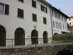 Palazzo Via Folletto 10