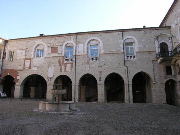 Palazzo Broletto - complesso