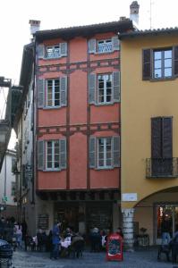 Casa Piazza San Fedele 29