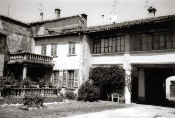 Casa Via Cavour 18
