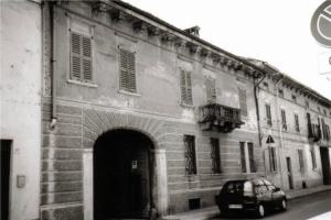Casa Via Cavour 18