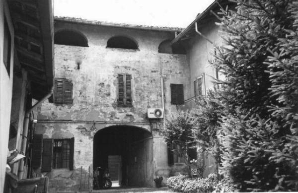 Casa Via G. Pallavicino 52