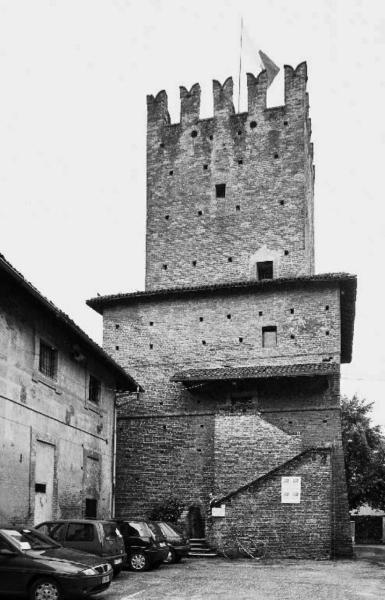 Torre dei Pusterla