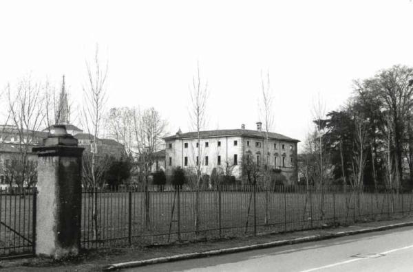 Palazzo Arese Borromeo Jacini - complesso