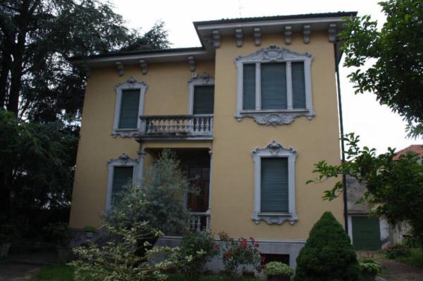 Villa De Ponti