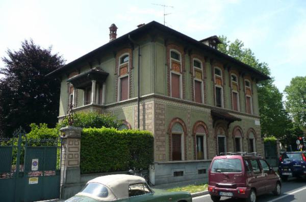 Villa Via Dante Alighieri 57-59 - complesso