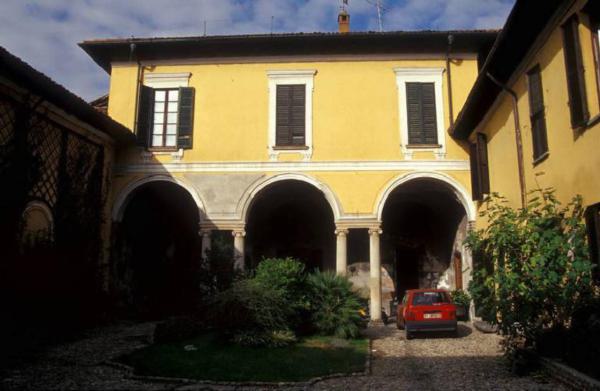 Palazzo De Petri, Clerici, Doro
