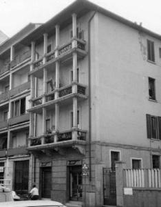 Palazzo Via Dante 167