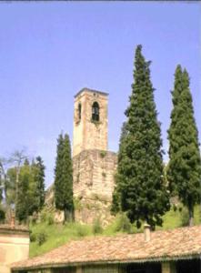 Torre campanaria e mura del castello - complesso