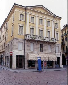 Casa Piazza Guglielmo Marconi 26-27