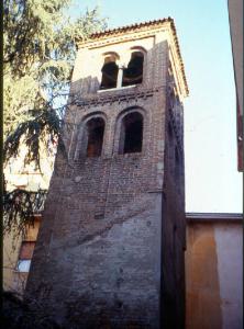 Campanile romanico della Chiesa di S. Caterina