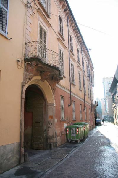 Casa Via Bellocchio 22, 24
