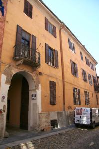 Casa Via Alboino 5