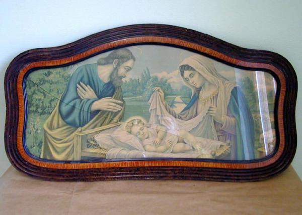 Sacra famiglia col Bambino Gesù dormiente su un lettino con sfondo di campagna