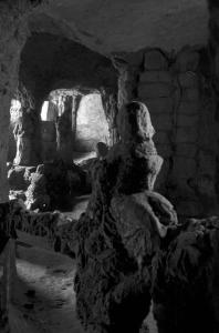 Italia del Sud. Italia Magica - Calabria - Pizzo Calabro - Grotta di Piedigrotta - tufo - sculture