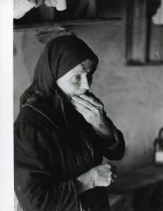 Italia del Sud. donna anziana - ritratto