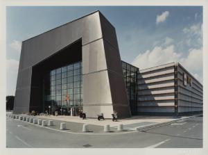 Architettura Urbana. Milano, viale dell'Industria - Periferia - Centro commerciale: ipermercato Auchan