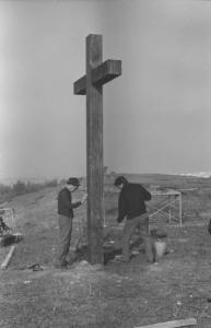 Campagna romana - sul set del film "La ricotta" - allestimento della croce