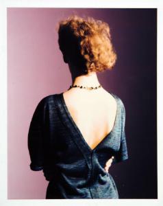 Campagna pubblicitaria per Trussardi Donna - Donna di schiena - Abito scollato sulla schiena